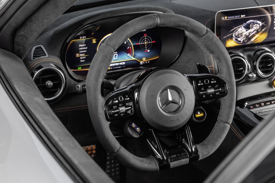 Интерьер Mercedes-AMG GT Black Series (C190) 2020 года  (WW) (фото 99 из 107)